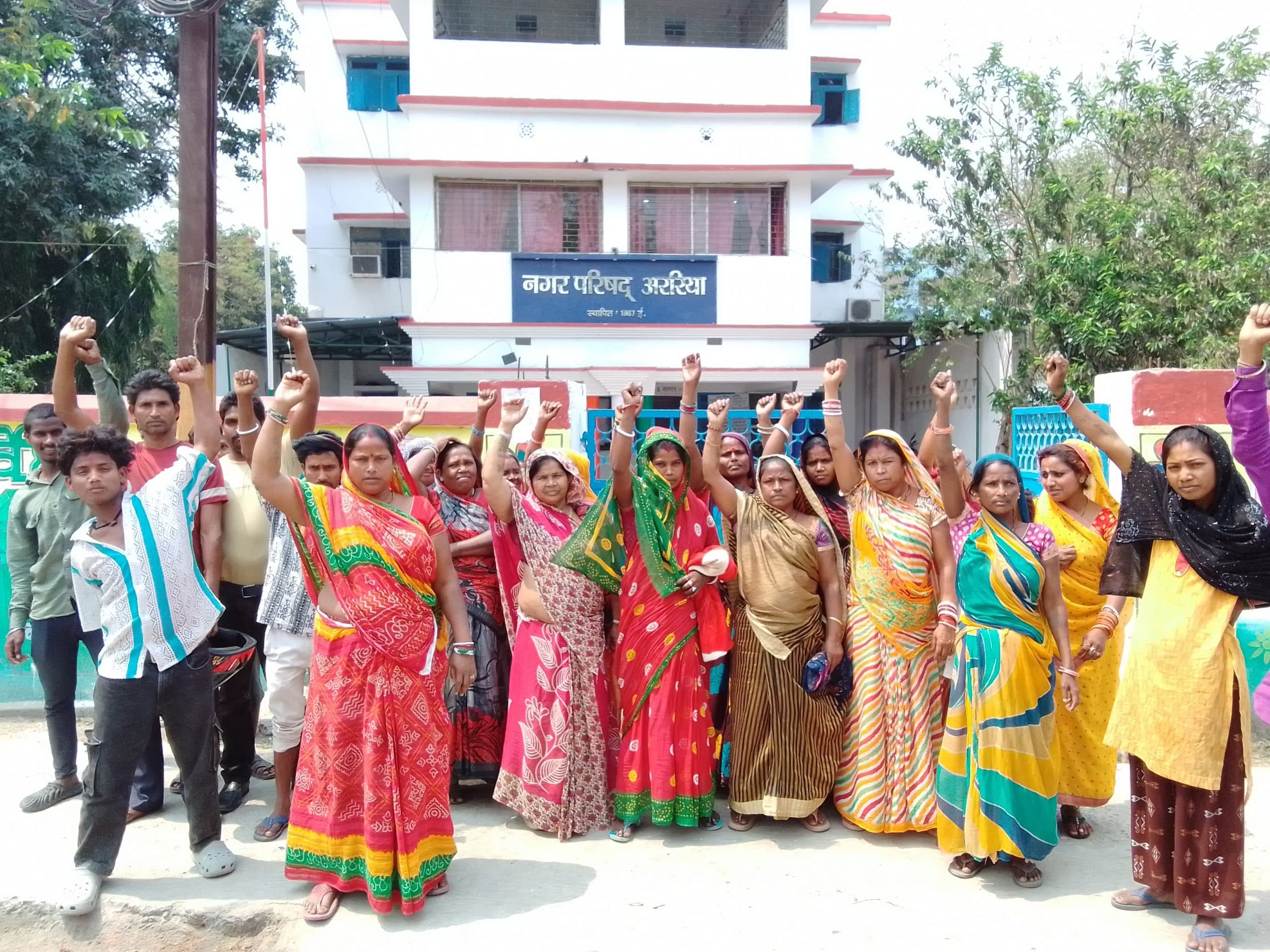 सफाई कर्मी मांग पर अड़े, की हड़ताल