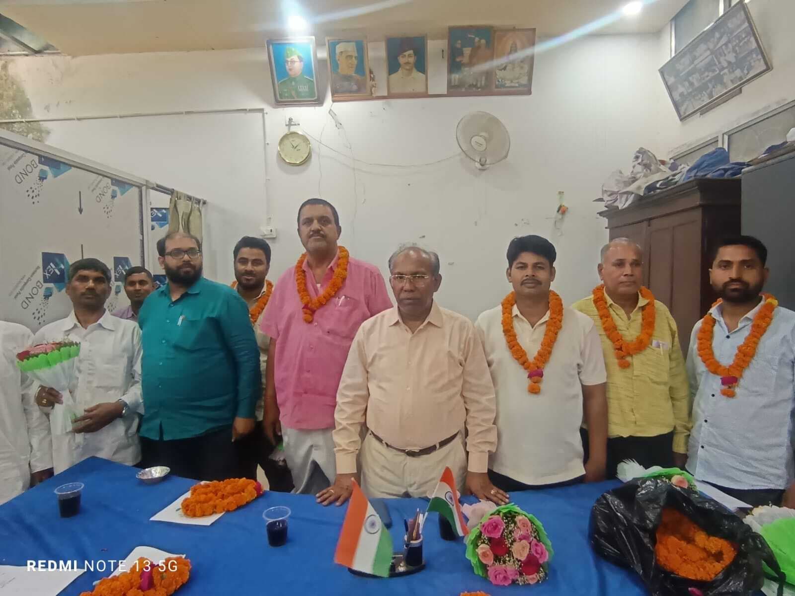 गया कॉलेज : शिक्षकेतर कर्मचारी संघ के नवनिर्वाचित पदाधिकारियों का हुआ सम्मान