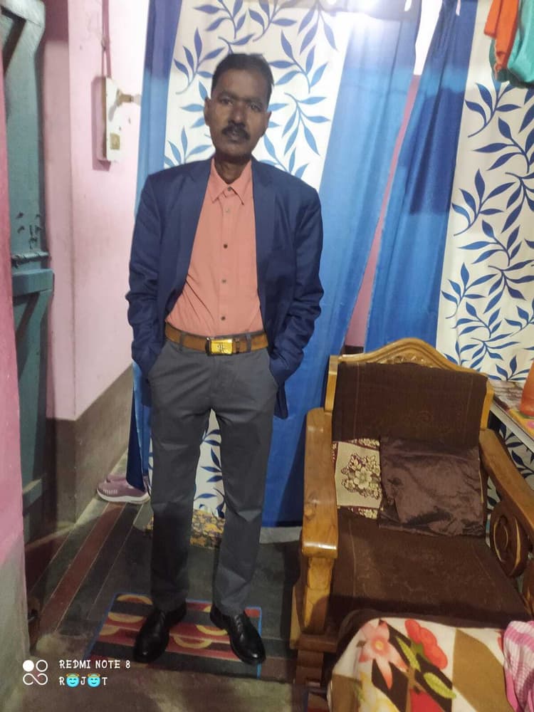 बंदरों के खदेड़ा तो छत से कूदा अधेड़, इलाज के दौरान मौत