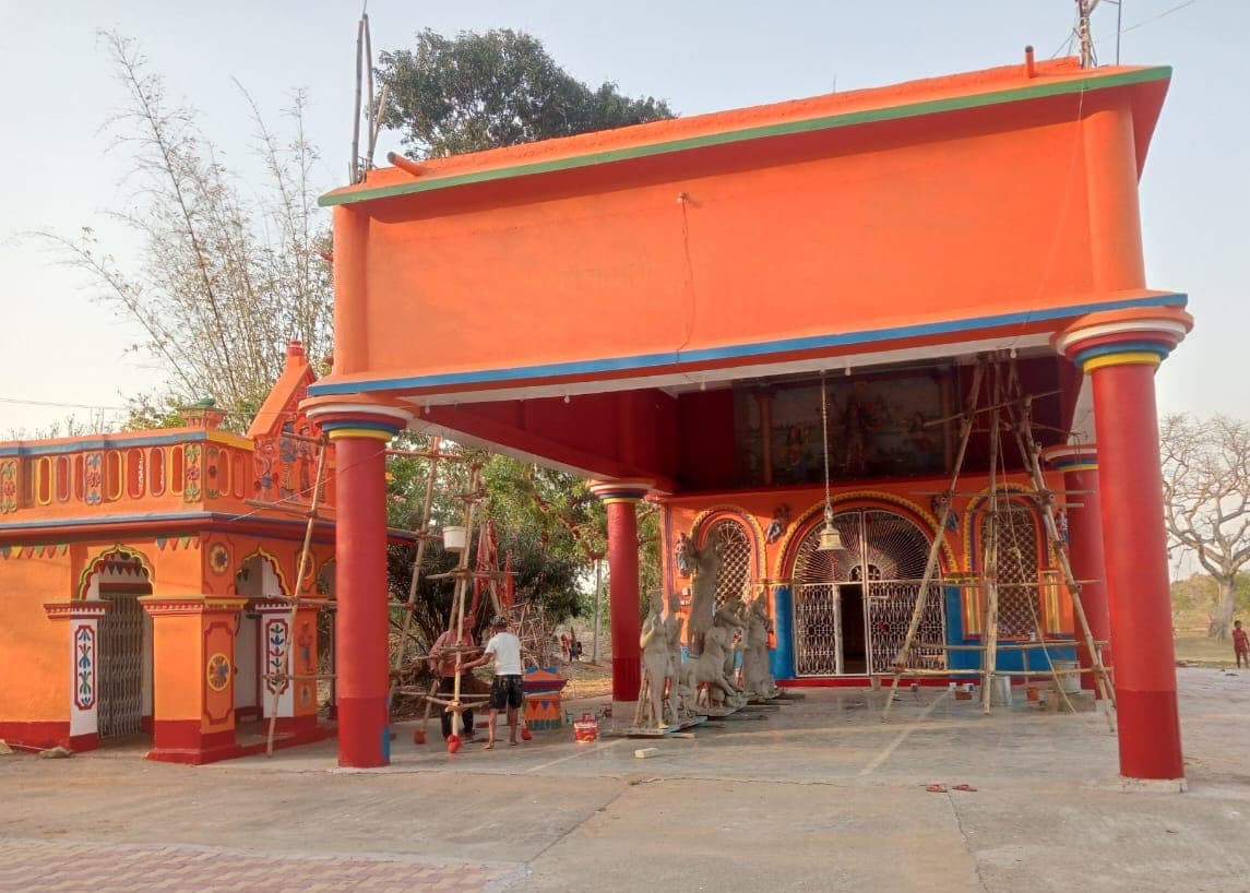 Giridih News :पड़रिया में प्रतिमा स्थापित कर वैष्णव रीति से होती है पूजा