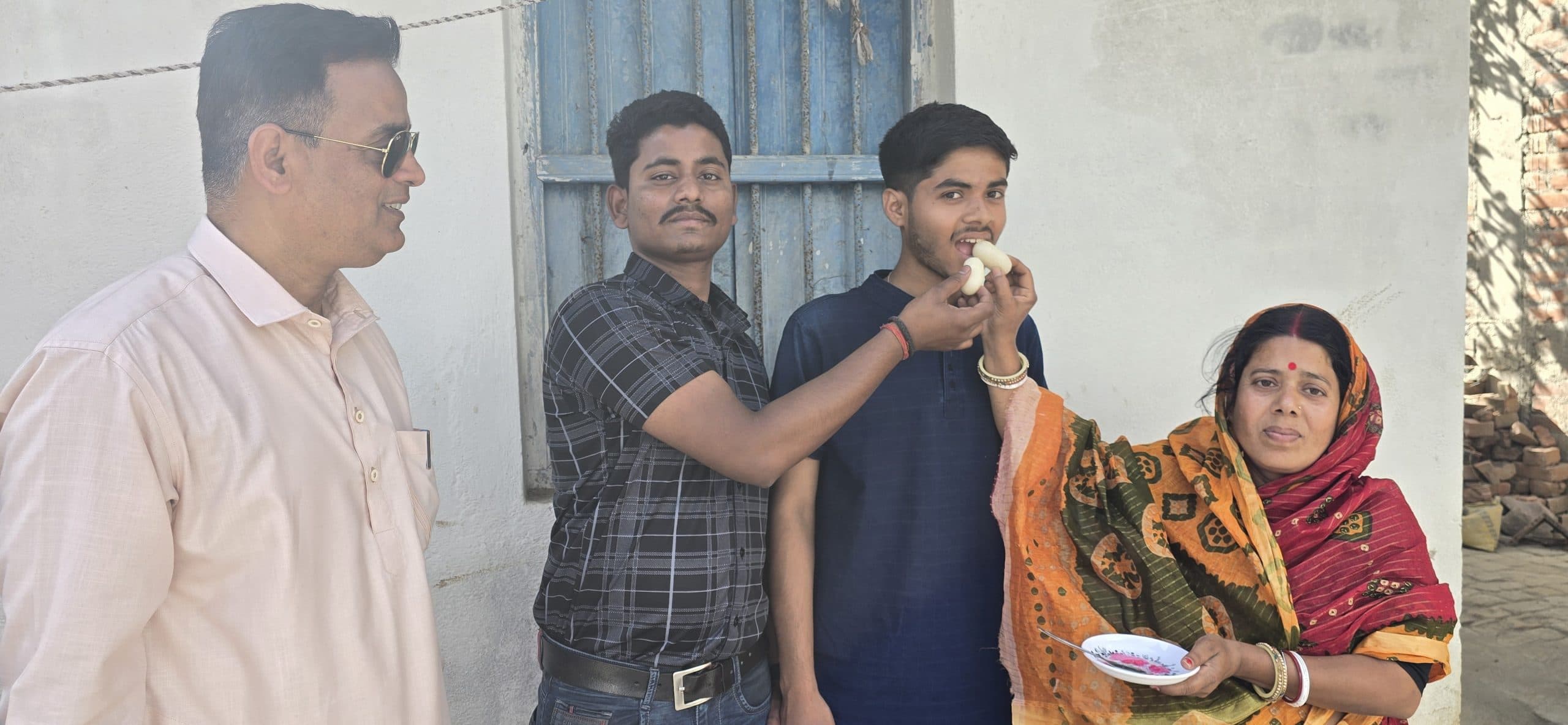 10वीं में प्रीतम ने जिला में तीसरा स्थान प्राप्त किया