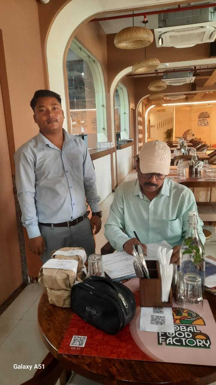 ईद पर्व में एक्टिव हुआ फूड सेफ्टी डिपार्टमेंट, खाद्द सामग्री का लिया सैंपल लेकर जांच के लिए भेजा लैब