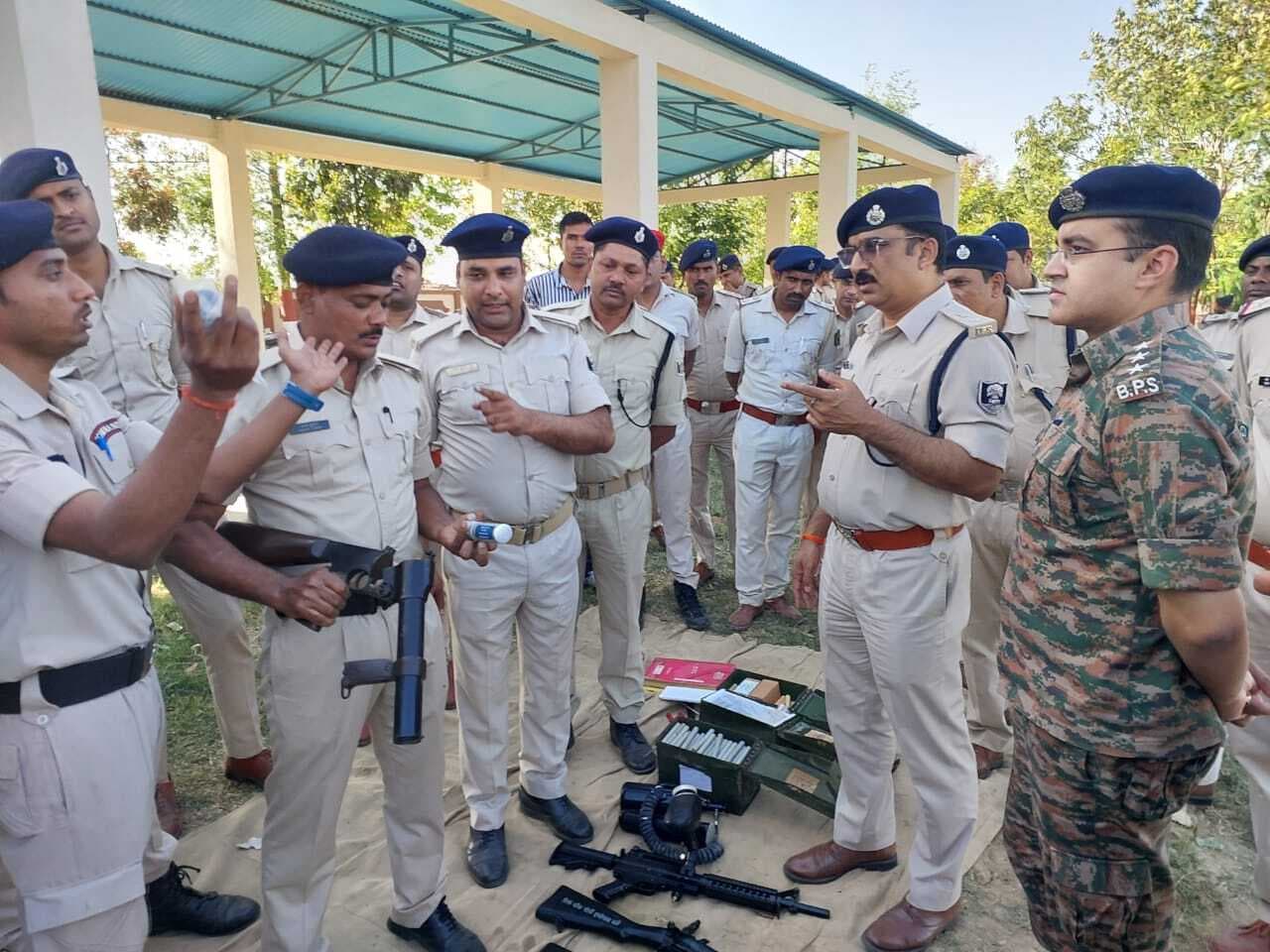 पुलिस लाइन में एंटी राइट गियर का दिखाया गया डेमो