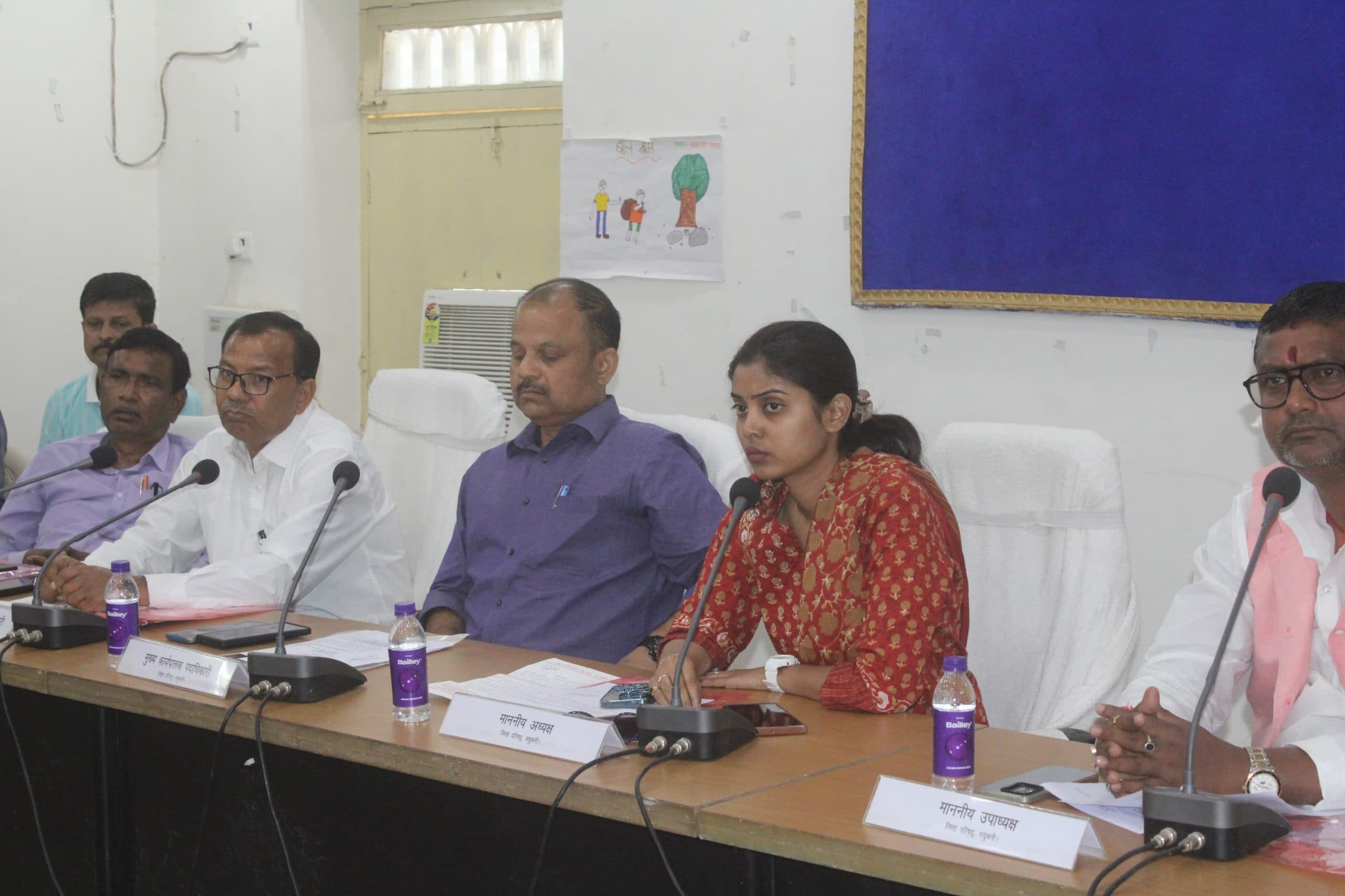 Madhubani News : जिला परिषद की बैठक में सरकार के आदेश पर आक्रोश