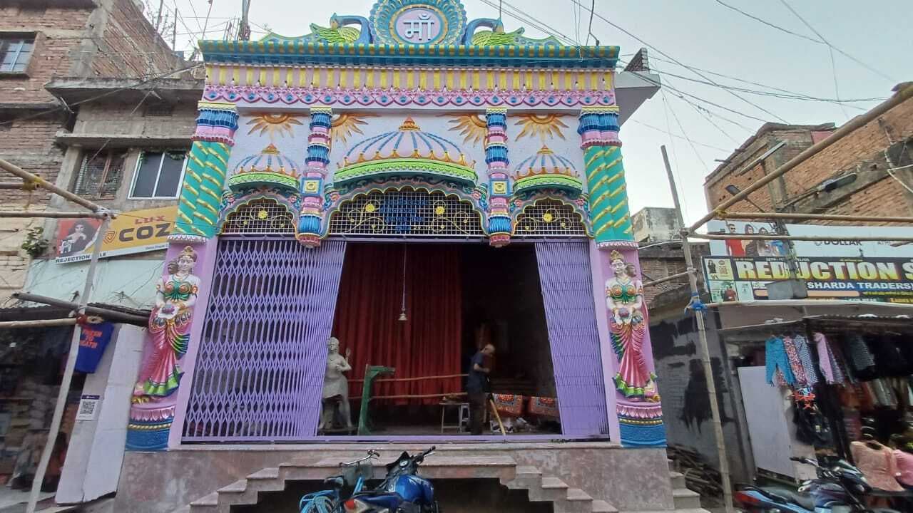 कलश स्थापन के साथ आरंभ हुआ चैत्र नवरात्र, मंदिरों में उमड़ी श्रद्धालुओं की भीड़