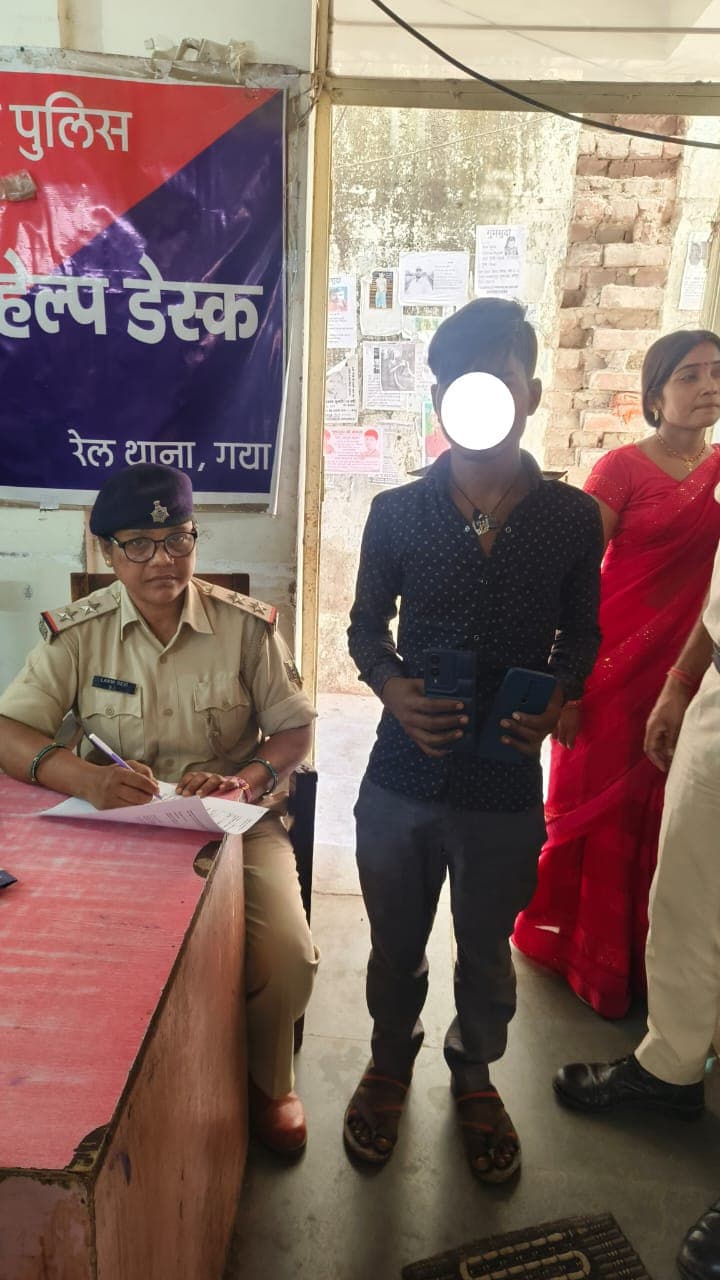 चोरी के मोबाइल के साथ बंगाल का युवक गिरफ्तार