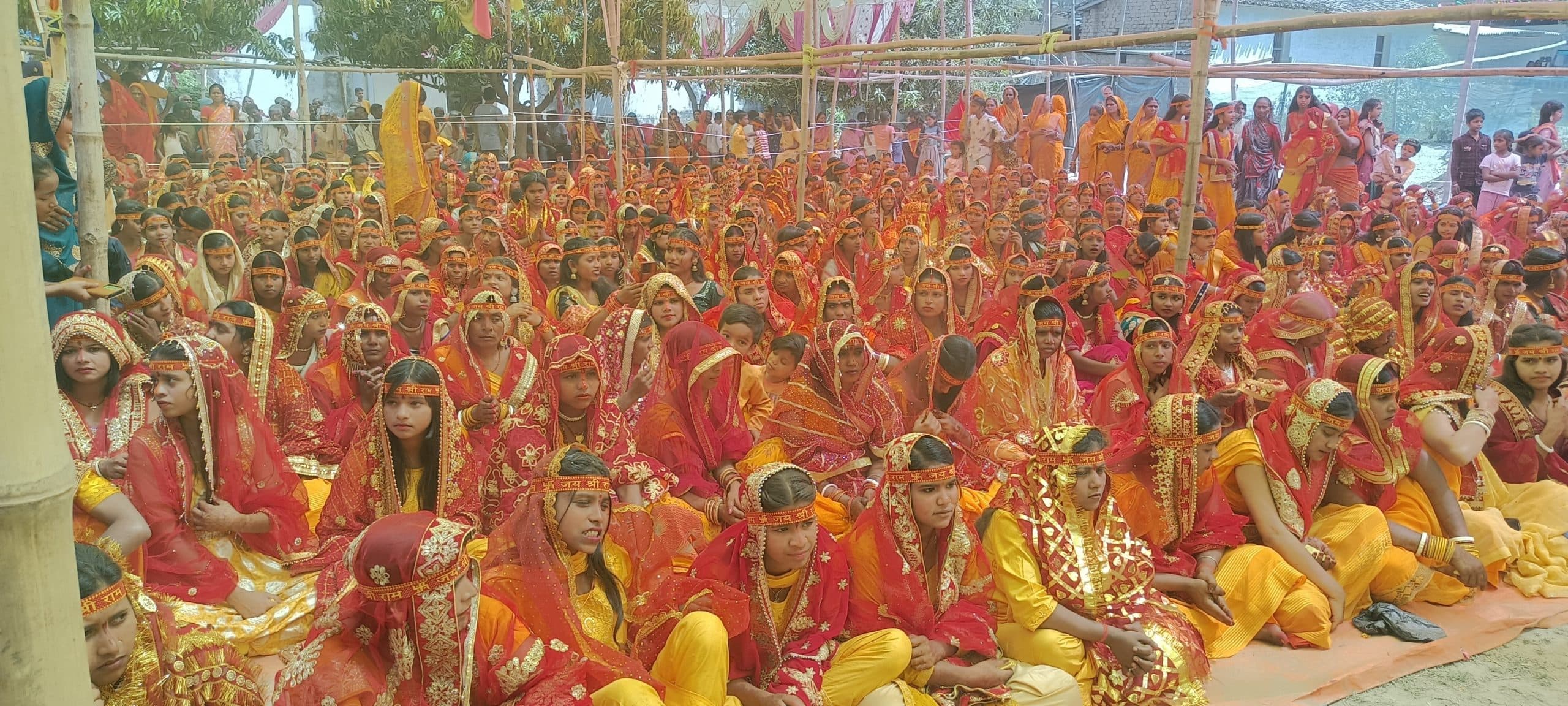 श्रीमद्भागवत कथा ज्ञान यज्ञ को लेकर निकली कलश शोभा यात्रा