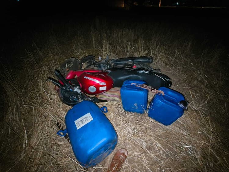 महेशपुर में पोकलेन चालक को बंधक बनाकर की 900 लीटर डीजल की चोरी