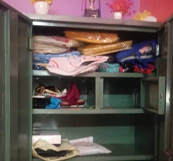 चोरों ने दो लाख नकद व पांच लाख के जेवरात की चोरी