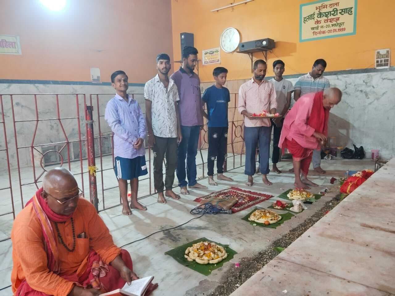 चैत्र नवरात्र के दूसरे दिन माता के ब्रह्मचारिणी स्वरूप की हुई पूजा-अर्चना