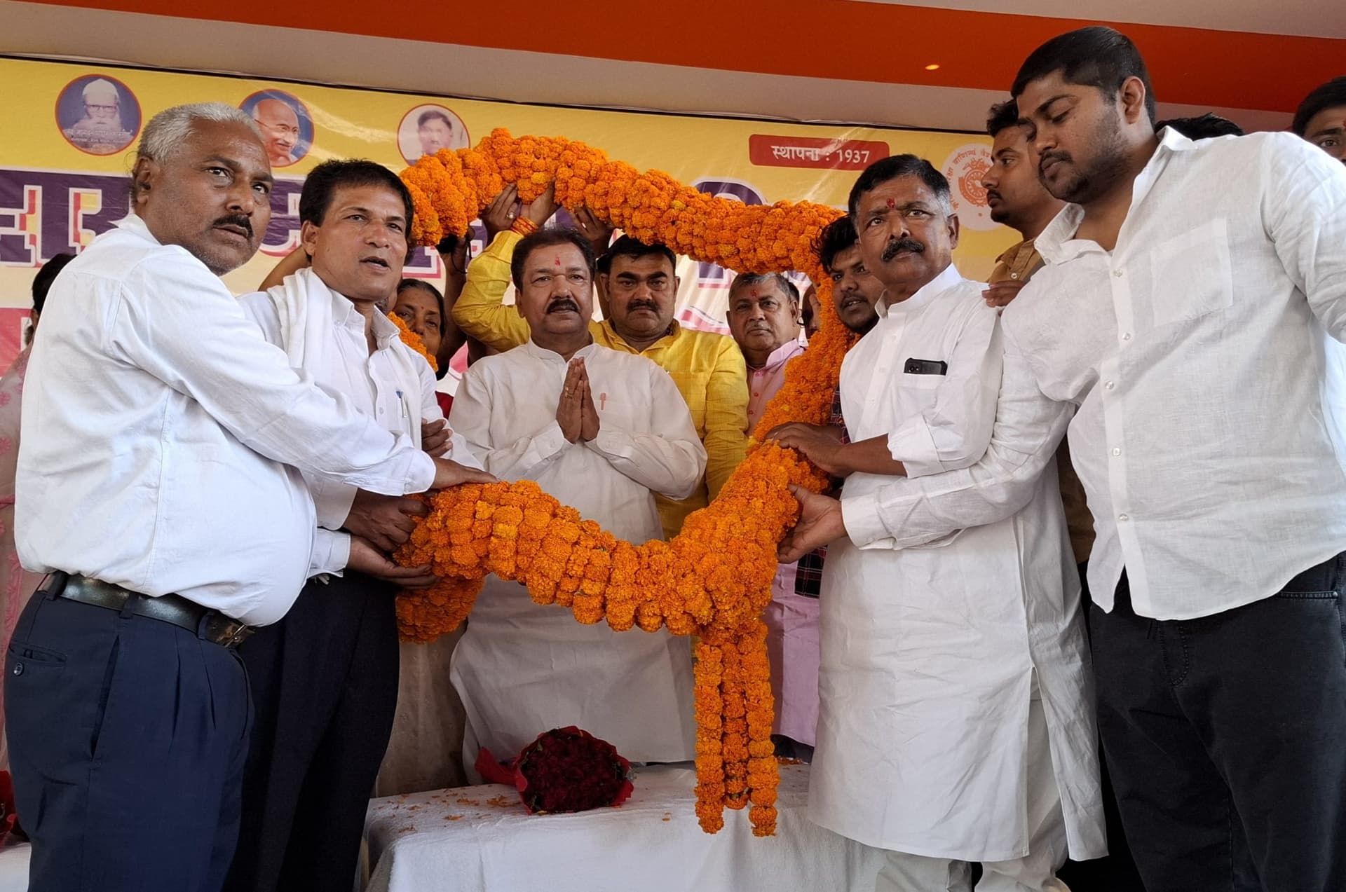 वैश्य पोद्दार को केंद्र के पिछड़े वर्ग सूची में जोड़ने का हर संभव प्रयास करेगें : डॉ दिलीप जायसवाल