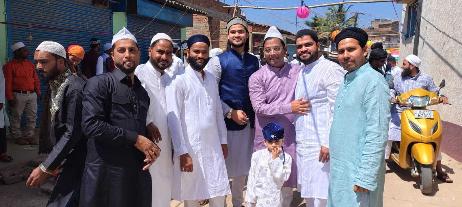 चंदवा के मस्जिदों में ईद की विशेष नमाज