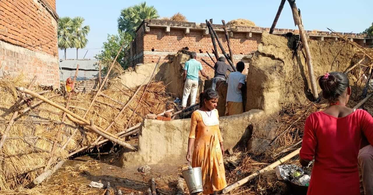 करसोप गांव में आग लगने से एक घर जलकर राख, हजारों की संपत्ति जली