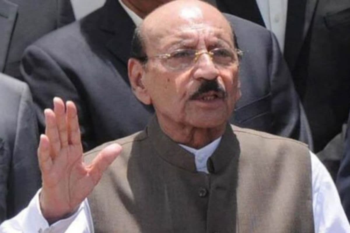 Pakistan News: पाकिस्तान में खेला, पूर्व सीएम के जिंदा बेटे को बता दिया मृत, कोर्ट में पेश कर दिया डेथ सर्टिफिकेट