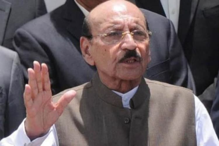 Pakistan News: पाकिस्तान में खेला, पूर्व सीएम के जिंदा बेटे को बता दिया मृत, कोर्ट में पेश कर दिया डेथ सर्टिफिकेट