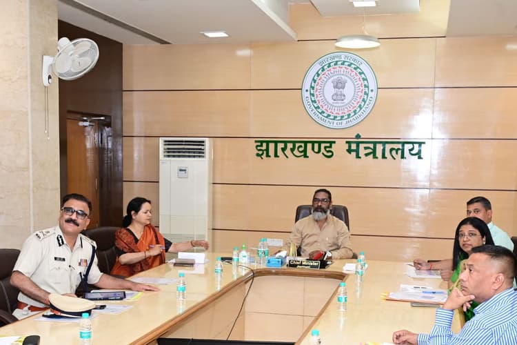 झारखंड में होली, सरहुल, रामनवमी और ईद पर गड़बड़ी पड़ेगी महंगी, सीएम हेमंत सोरेन ने की हाई लेवल मीटिंग