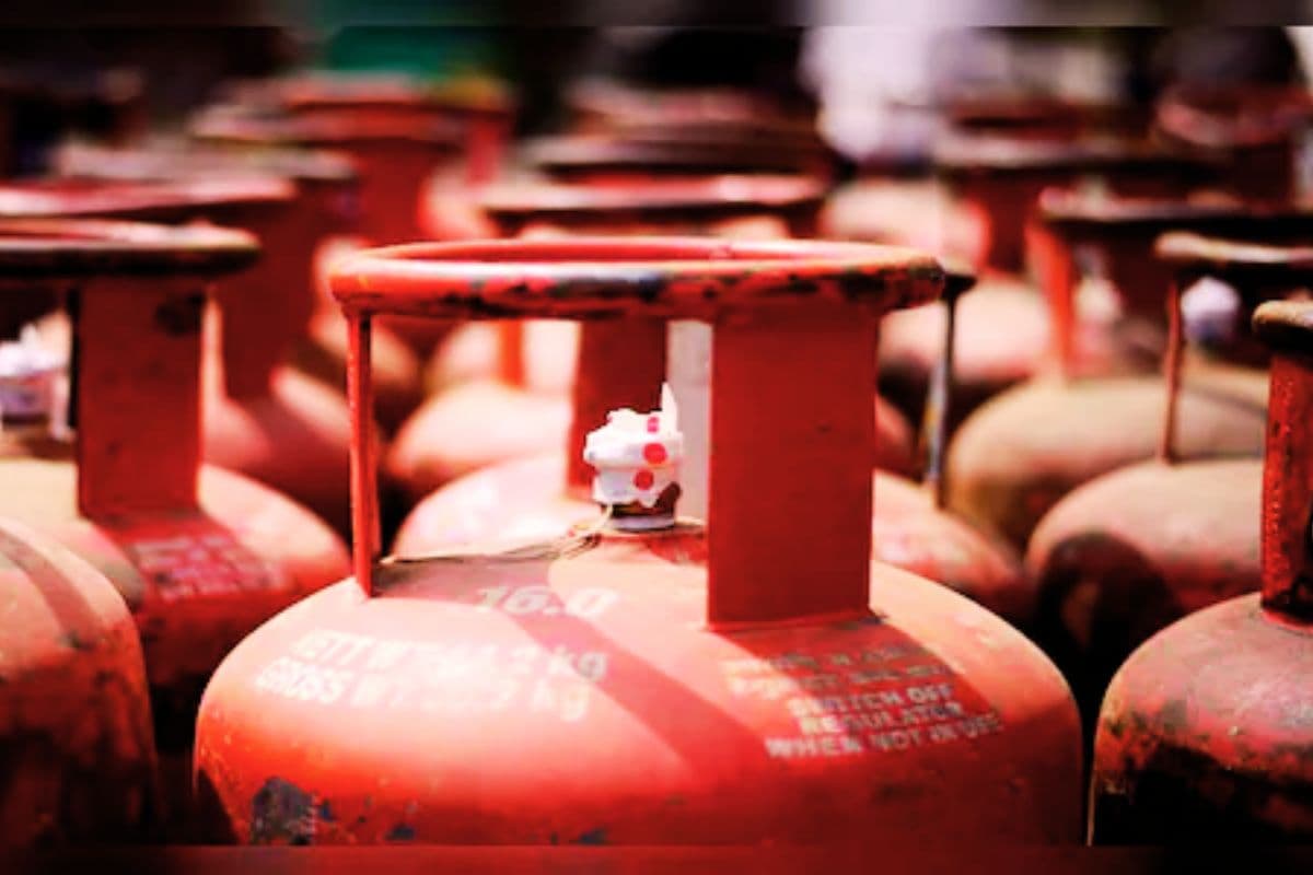 23 मार्च को आपके शहर में कितने में मिल रहा है 14 किलो वाला एलपीजी सिलेंडर, यहां चेक करें रेट