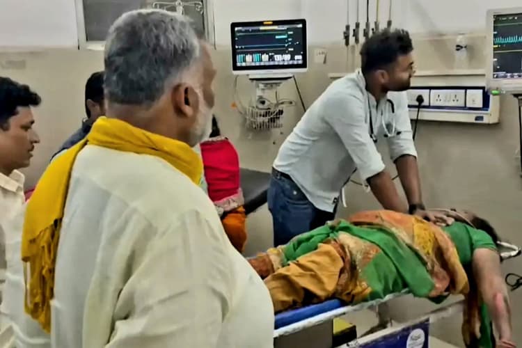 देवदूत बनकर सड़क पर उतरे पप्पू यादव! तेज रफ्तार सफारी ने दंपति को रौंदा, सांसद ने 5 घायलों की बचाई जान