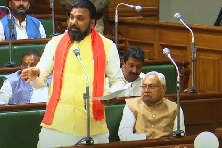 बिहार विधानसभा में आज 7 विभागों का बजट होगा पेश, तेजस्वी पर 'बउवा' तंज के बाद गरमाई सियासत!