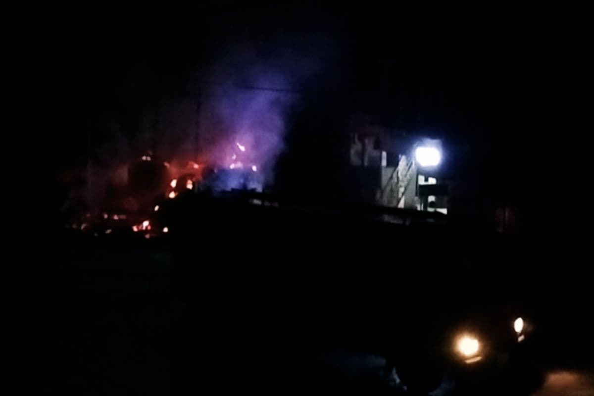 Video: गिरिडीह में होली जुलूस पर पथराव के बाद आगजनी करने वालों की तलाश, भाजपा ने सरकार पर बोला हमला