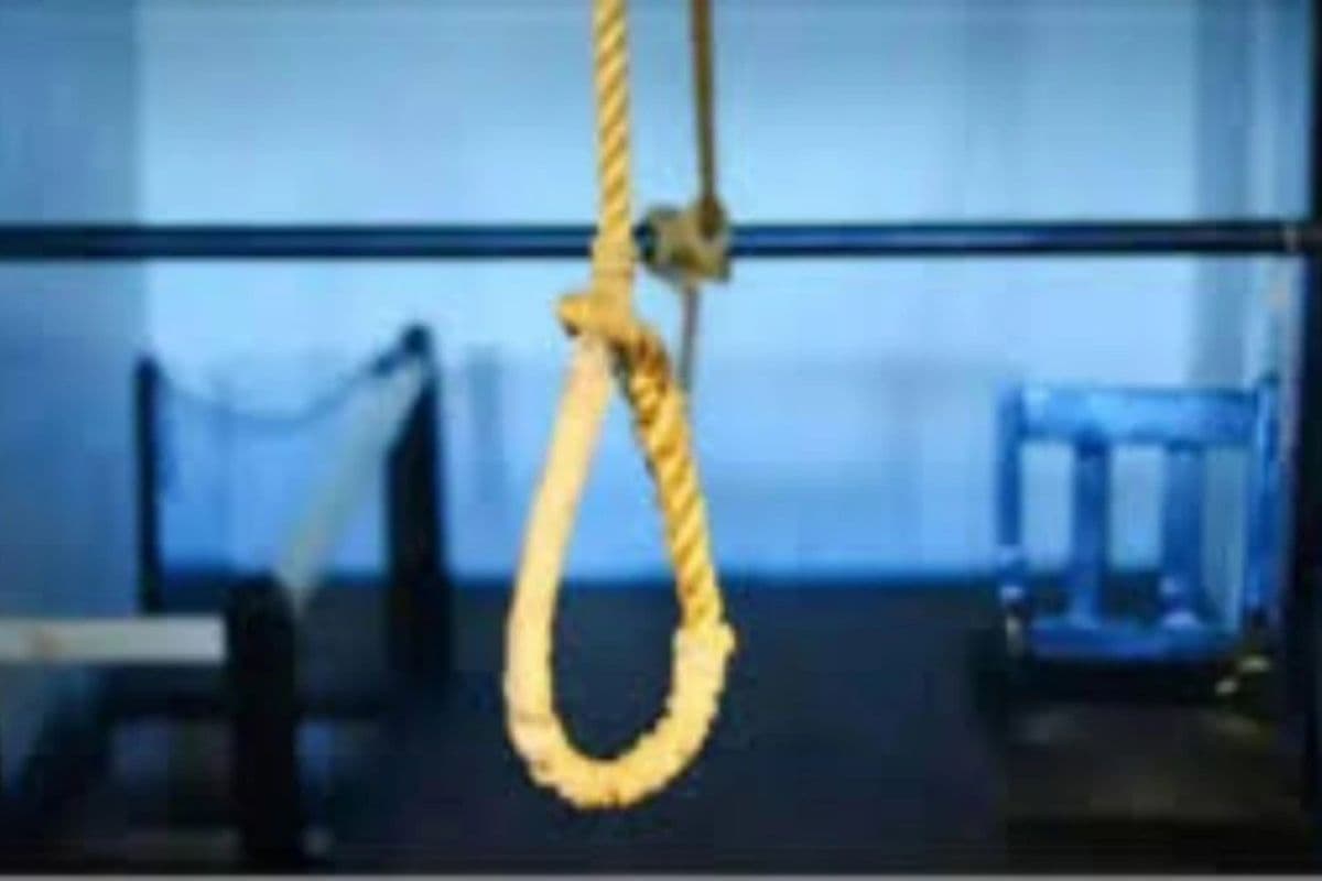 Bihar News: पूर्णिया में सरसी थाना के डाटा ऑपरेटर ने की खुदकुशी, फांसी से लटकी मिली लाश
