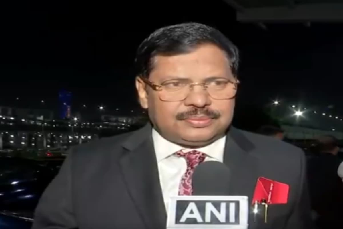 जस्टिस बीआर गवई होंगे सुप्रीम कोर्ट के अगले चीफ जस्टिस, राष्ट्रपति द्रौपदी मुर्मू ने दी मंजूरी जस्टिस बीआर गवई होंगे सुप्रीम कोर्ट के अगले चीफ जस्टिस, राष्ट्रपति द्रौपदी मुर्मू ने दी मंजूरी