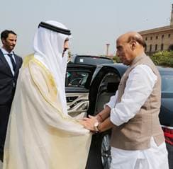 Defense: भारत और संयुक्त अरब अमीरात के बीच रक्षा उत्पादन बढ़ाने पर बनी सहमति Defense: भारत और संयुक्त अरब अमीरात के बीच रक्षा उत्पादन बढ़ाने पर बनी सहमति