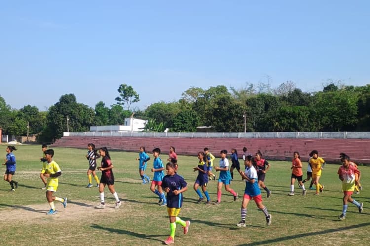 Khelo India Youth Games 2025: पदक पाने की जिद, मेहनत से सज रही राह, मेडल के लिए पसीना बहा रहे खिलाड़ी