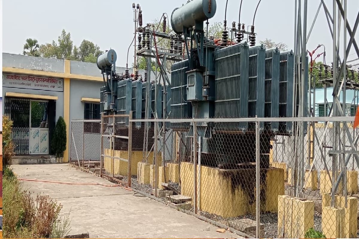 बिजली विभाग 50 करोड़ रुपये खर्च कर इन्फ्रास्ट्रक्चर को दुरुस्त करने में लगी है