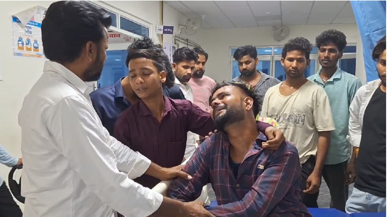 बिहार में नशे में धुत बेटे ने पीट-पीट कर बाप को मार डाला, मां की भी हालत नाजुक