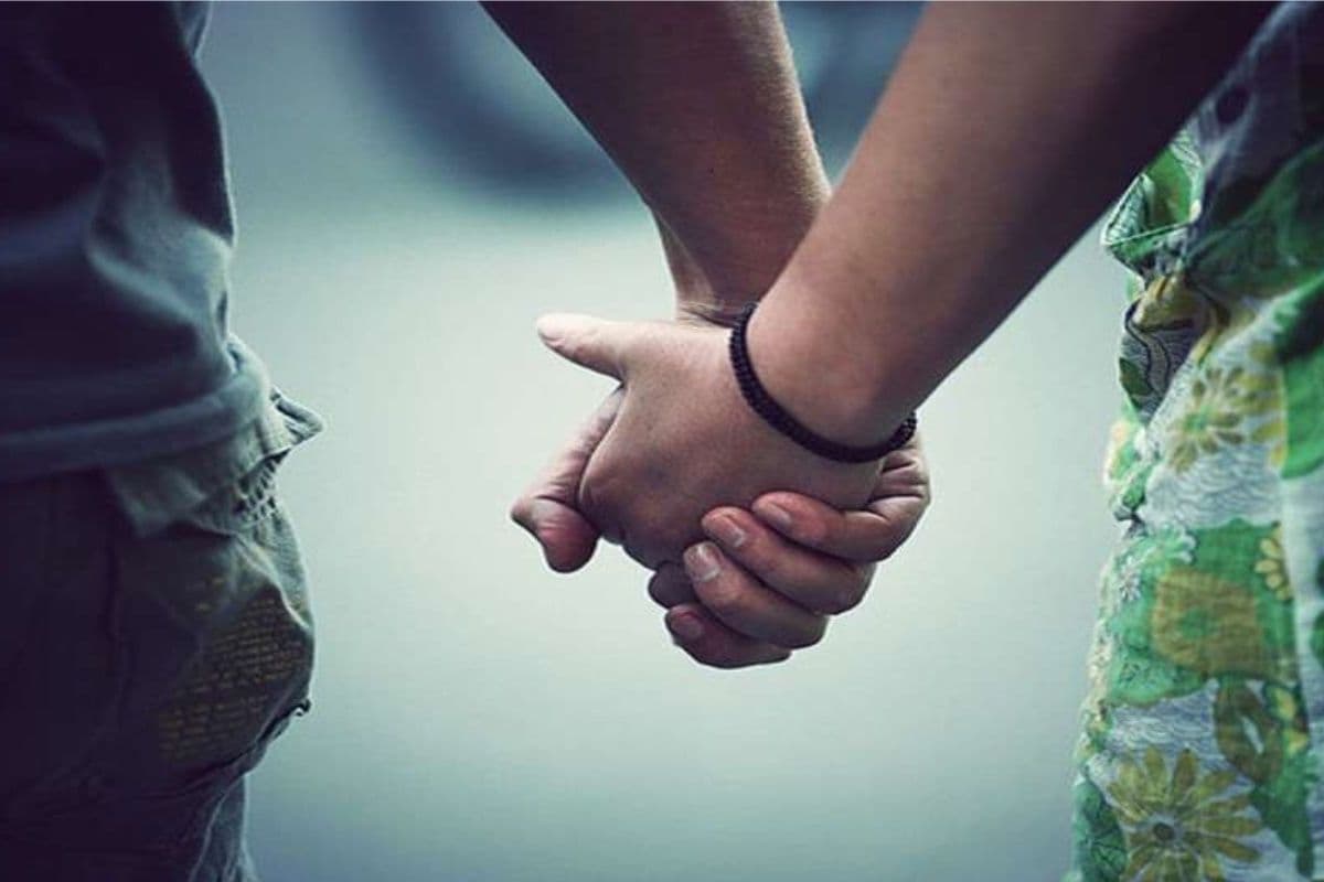 UP News: मामा श्री हैरान, 18 साल का भांजा 28 साल की मामी संग फरार