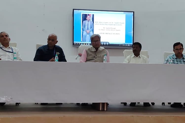 BAU में वेटनरी संकाय के डीन बनाए गए डॉ मधुरेंदु कुमार गुप्त, शोक सभा में याद किए गए पूर्व डीन डॉ सुशील प्रसाद