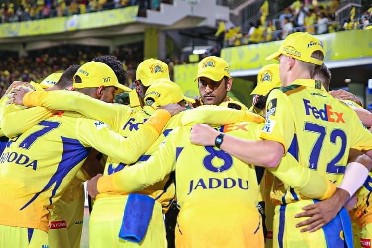‘टेस्ट मैच खेल रहे हो? CSK के हिमायती दिग्गज ने लताड़ा, इस खिलाड़ी को टीम में लाने की दी सलाह
