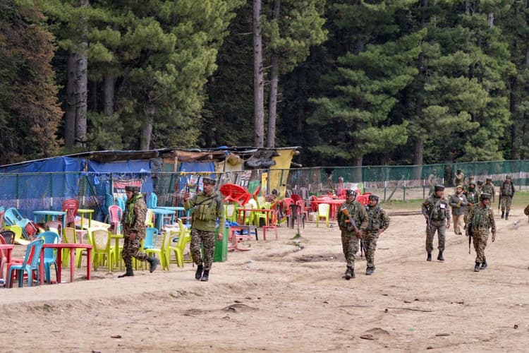 Pahalgam Terror Attack Live : पहलगाम आतंकी हमले पर बुलाई गई सर्वदलीय बैठक, राजनाथ और शाह करेंगे बात