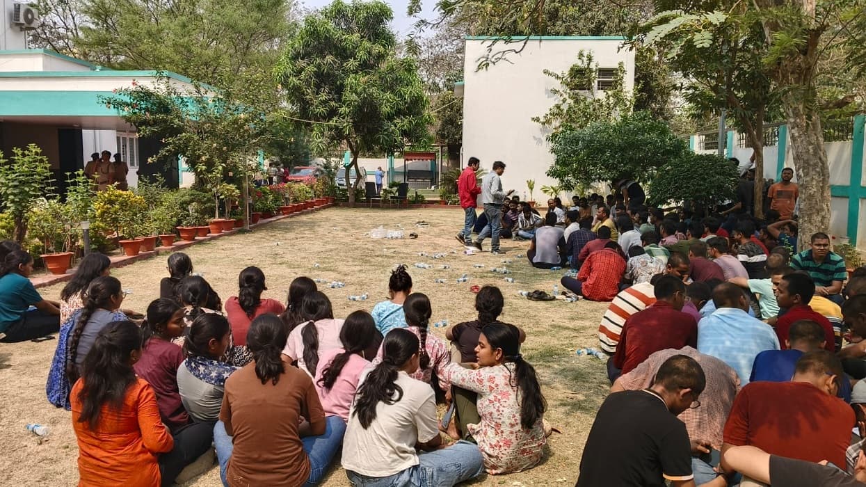 IGIMS के छात्र को अपने अस्पताल में ही नहीं मिला बेड, मौत के बाद डायरेक्टर के खिलाफ भड़के छात्र