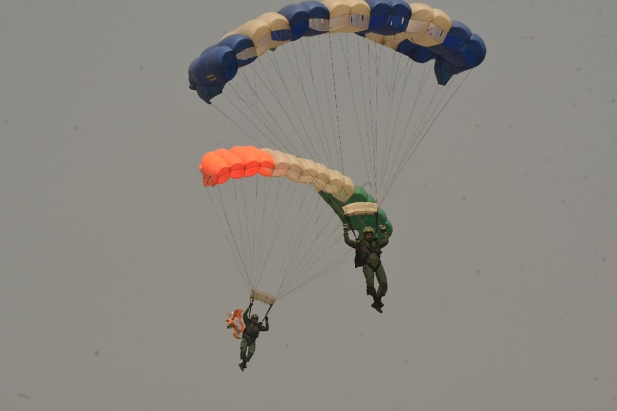 JP Ganga path Air Show: एयरफोर्स के जांबाज सेना ने आसमान में दिखाये वीर कुंवर सिंह का शौर्य