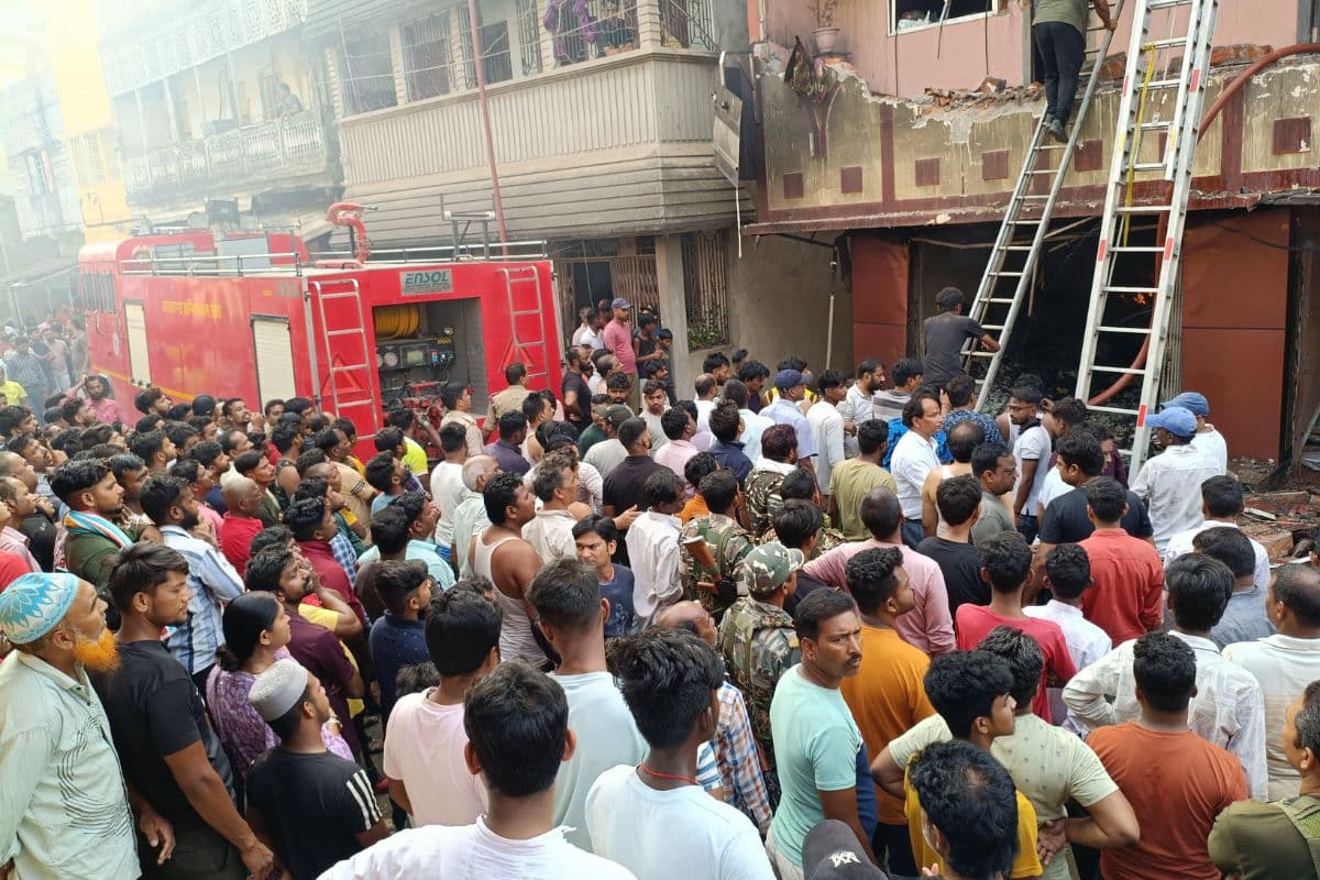 Massive Fire in Giridih pachamba khushi mart