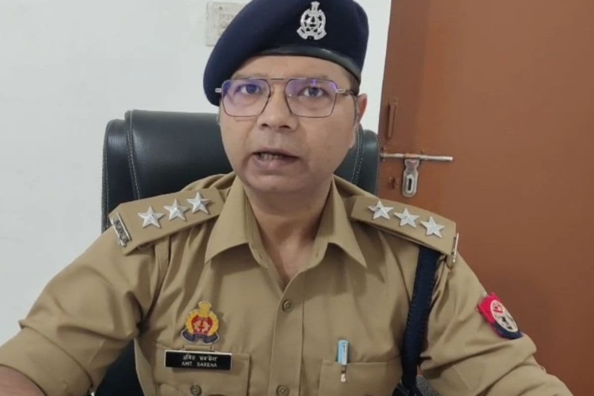 क्षेत्राधिकारी अमित सक्सेना