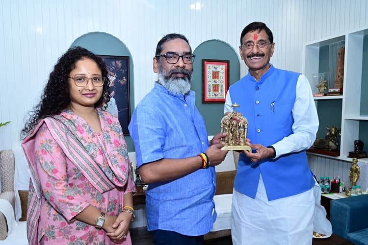 'जनप्रतिनिधियों की उपेक्षा कर रहे अफसर' नाराज केंद्रीय रक्षा राज्य मंत्री संजय सेठ ने सीएम हेमंत सोरेन को लिखा पत्र