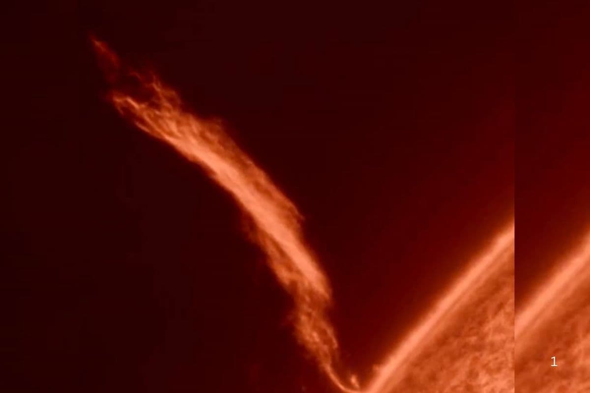 Solar Flare: 8 से 10 पृथ्वी से भी ज्यादा ऊंची है यह सोलर फ्लेयर, पृथ्वी पर आ जाए तो मच जाएगी तबाही