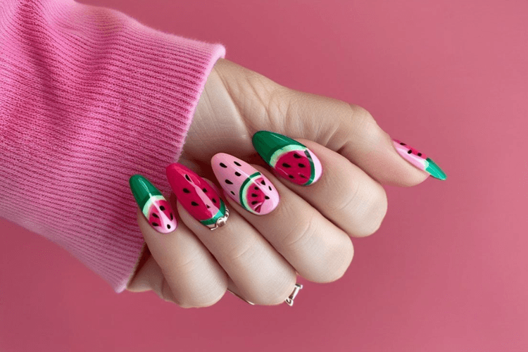 Summer Nail Art Design: गर्मियों में ट्राई करें ये कलरफुल और फ्रूटी नेल आर्ट आइडियाज