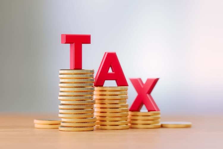 लग्जरी आइटम्स की खरीदारी पर नया टैक्स! 10 लाख से ज्यादा खर्च किए तो देना होगा TCS