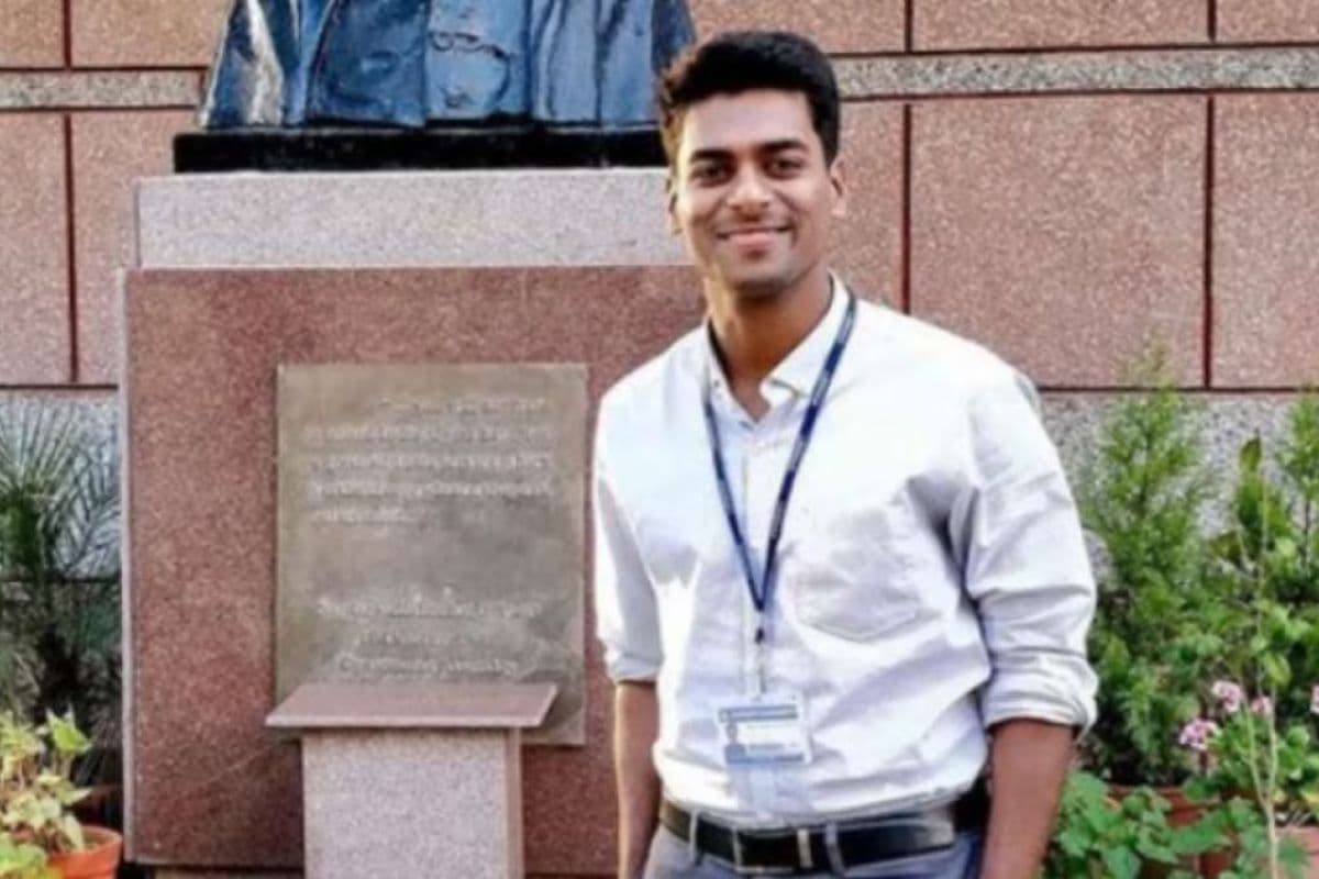 UPSC Success Story of Anudeep Durishetty in Hindi