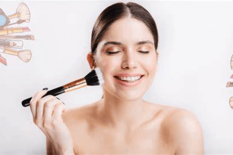 Monsoon Makeup Tips: मानसून में मेकअप कैसे करें? एक्सपर्ट्स से जानें 10 जरूरी टिप्स
