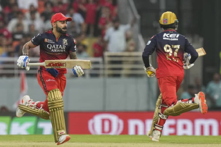 Watch Video: कप्तान पाटीदार पर बीच मैदान भड़क गए विराट कोहली, मिक्स-अप के बाद खूब सुनाई खरी-खोटी