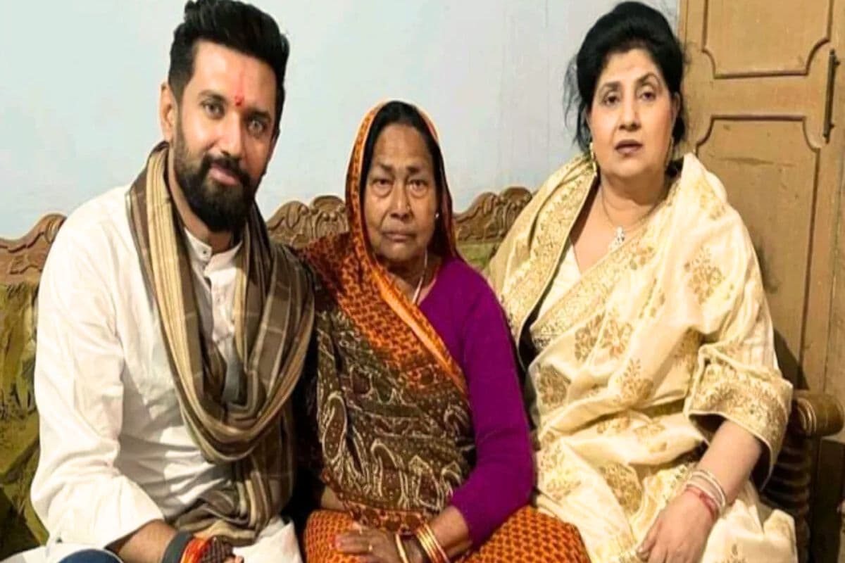 चिराग पासवान की मां ने अपनी देवरानियों पर दर्ज कराई FIR, रामविलास पासवान की विरासत पर बढ़ा विवाद