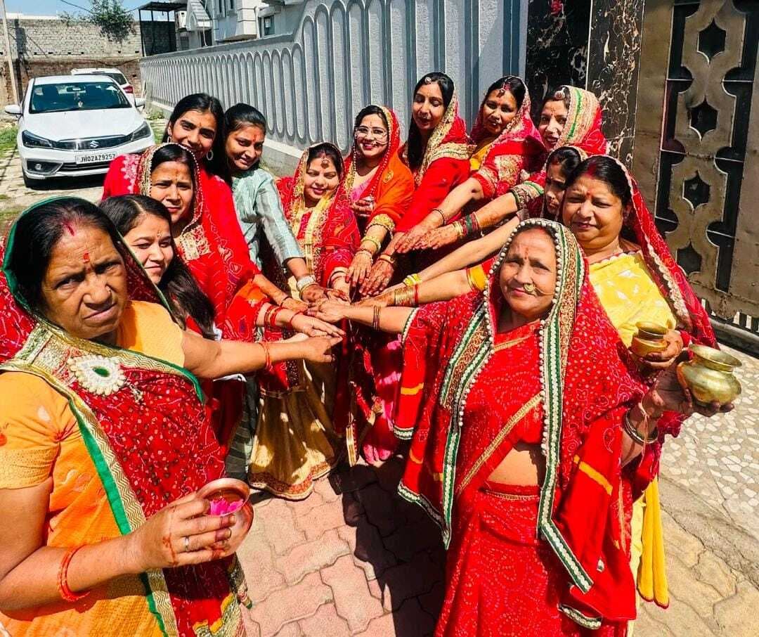 मारवाड़ी समाज की महिलाओं ने की गणगौर पूजा