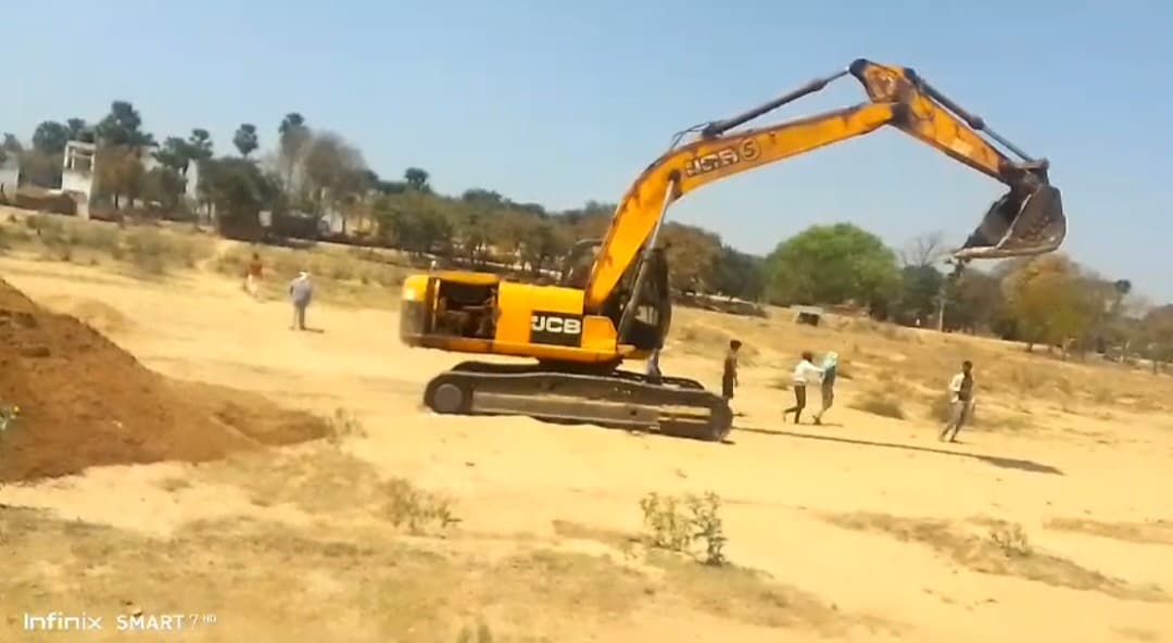 छठव्रतियों के लिए कराया जलकुंड का निर्माण