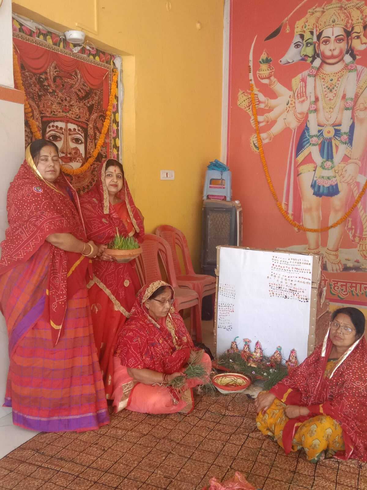 Motihari news : अखंड सुहाग के लिए सुहागिनों ने किया गणगौर पूजन