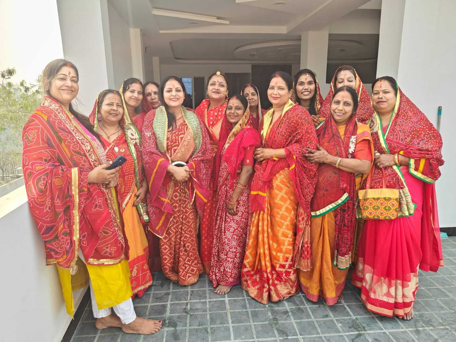 Motihari news : सुहागिनों ने की सुख-समृद्धि व अखंड सुहाग की कामना